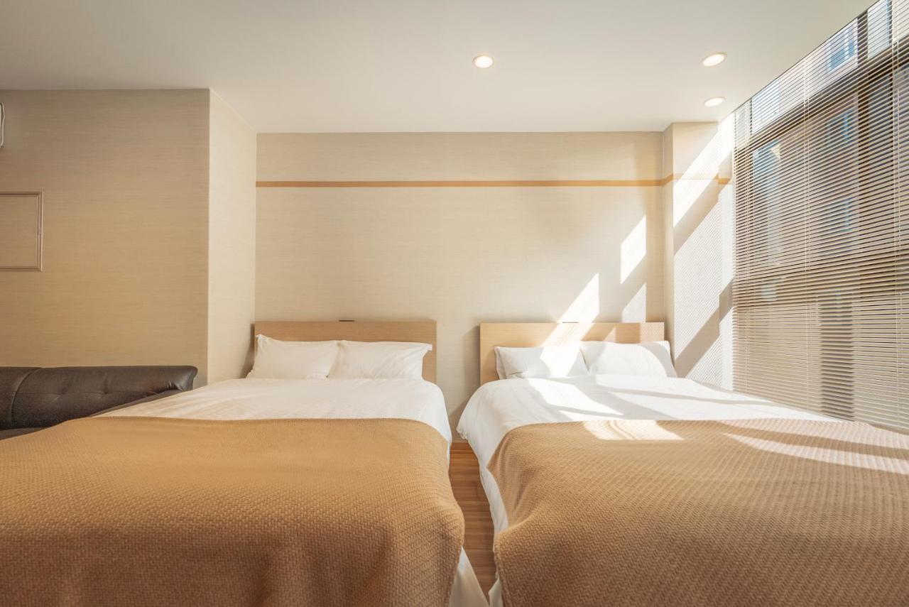 谷町君・星hotel・道頓福居 Osaka Exteriör bild